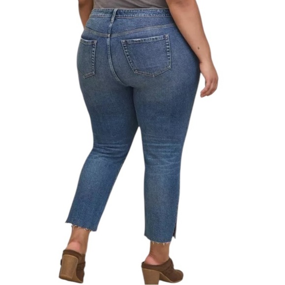 NWT Torrid Distressed High Rise Straight Classic Studded Jeans - Picture 2 of 14